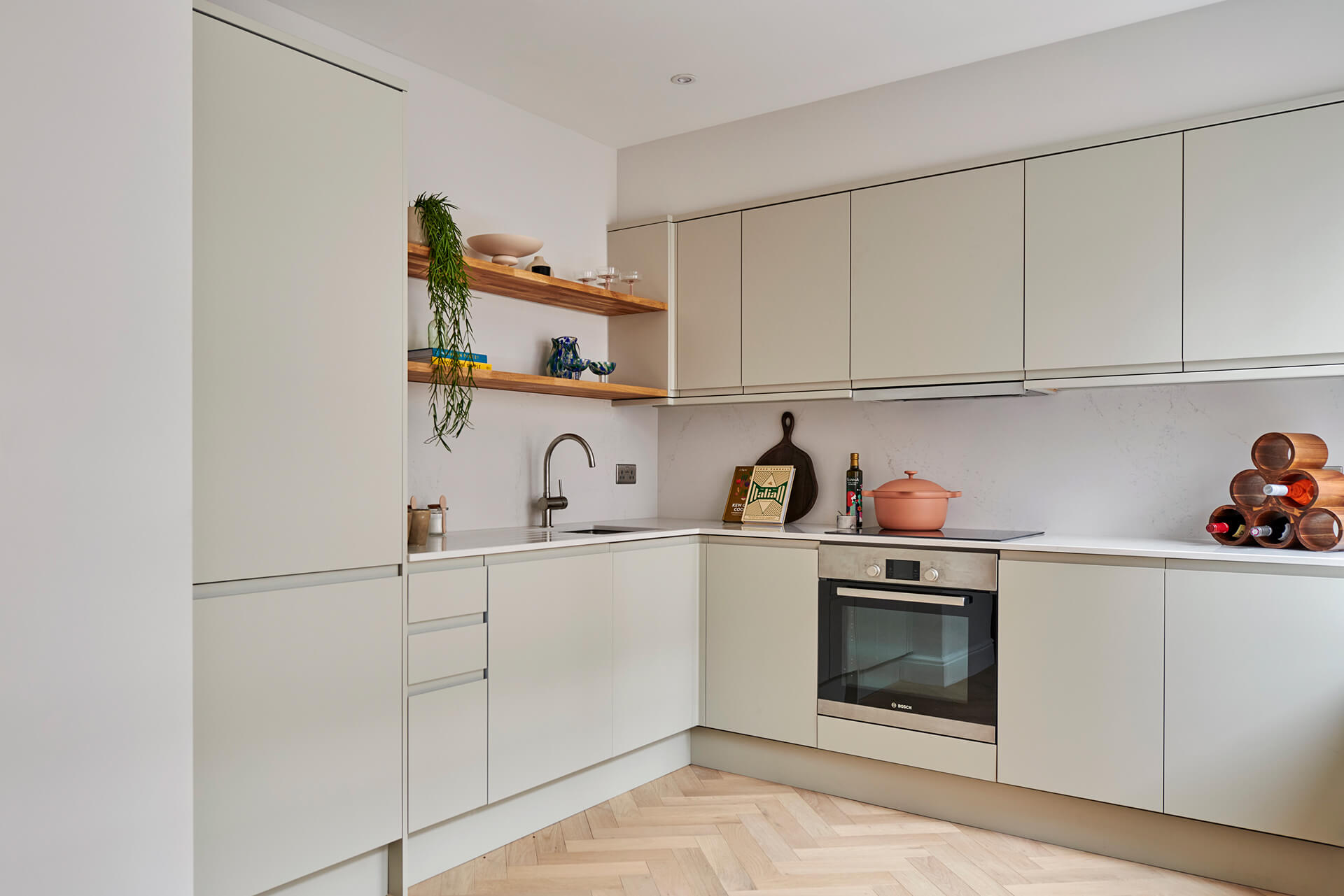 Hamlet Gardens apartment 3 bed