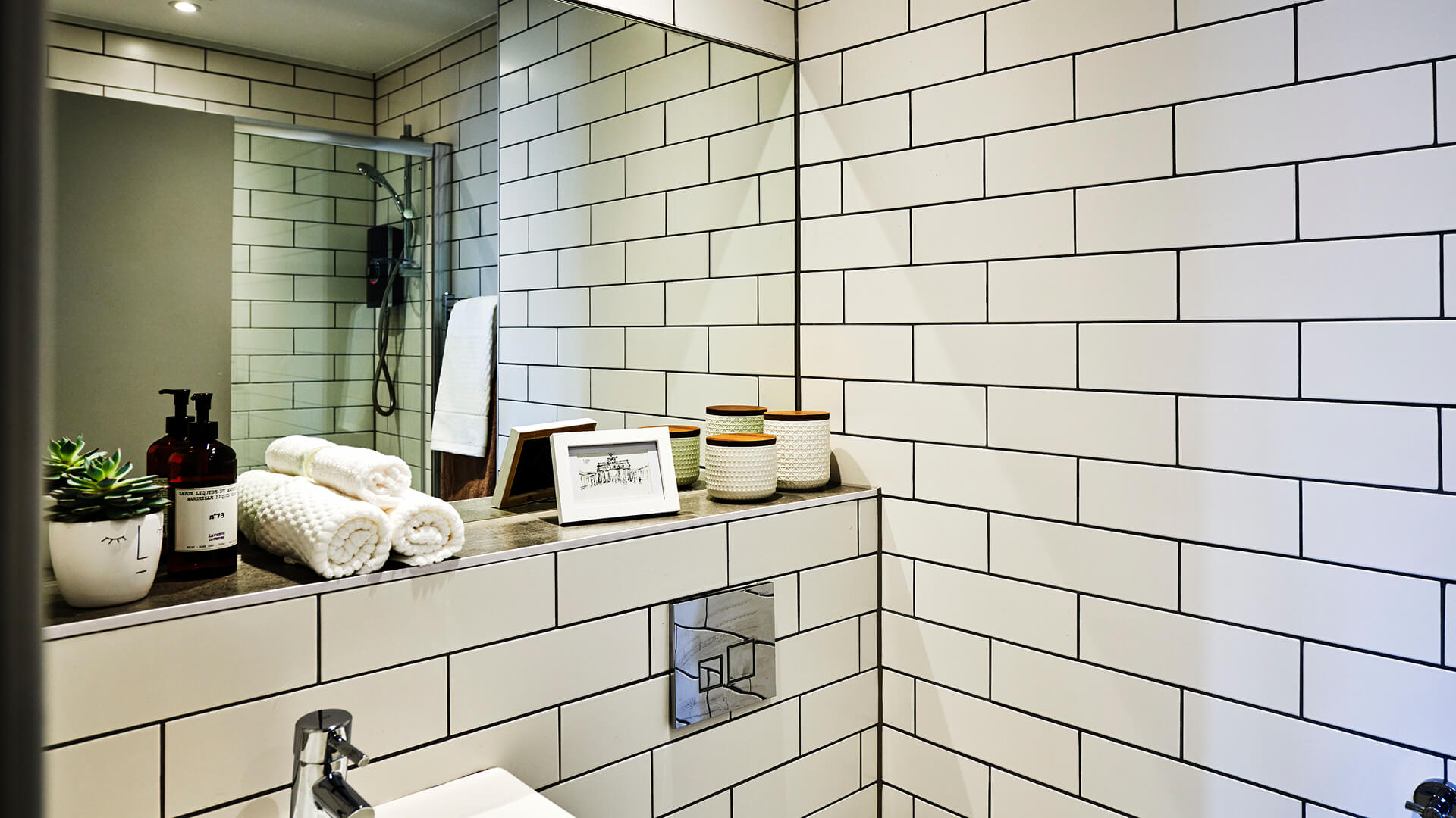 Uncle Manchester Apartment Bathroom