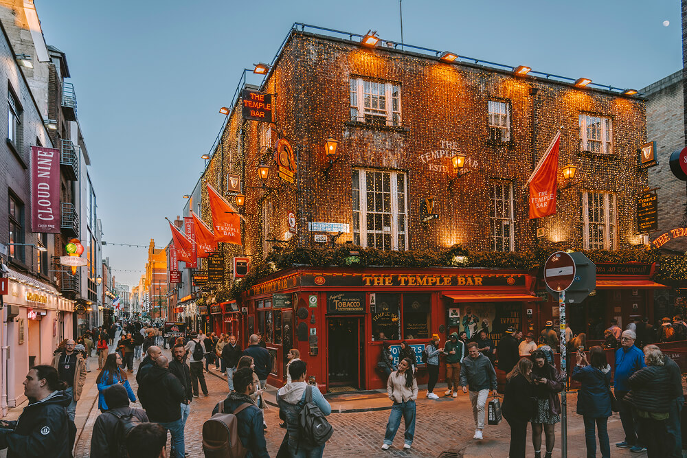 A photo of the outside of The Temple Bar in Dublin